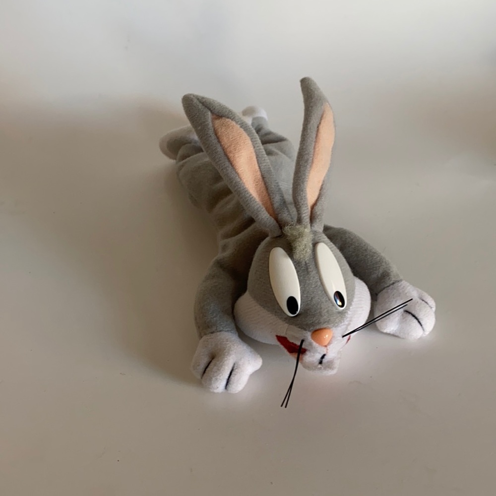 Looney Tunes Bugs Bunny bean bag plush  8” Like new condition